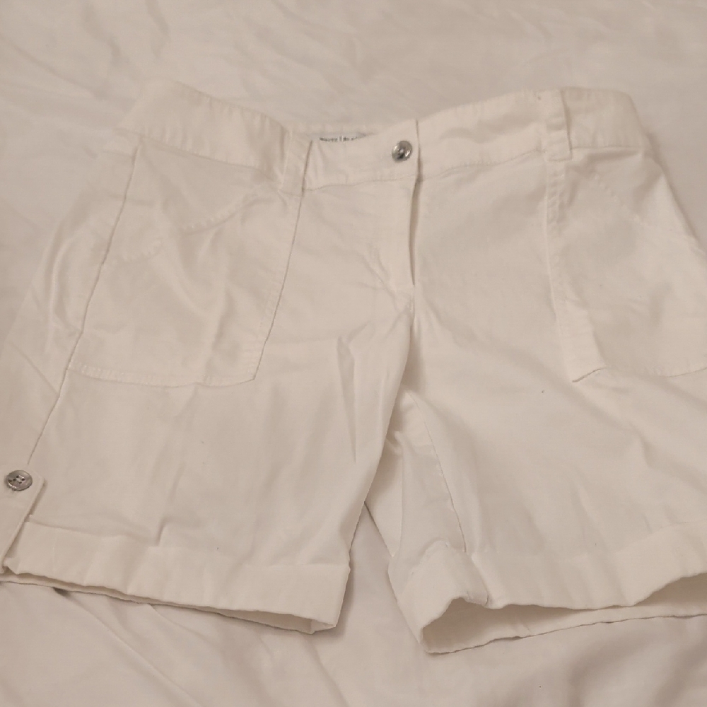 Elegant White Women's Shorts
